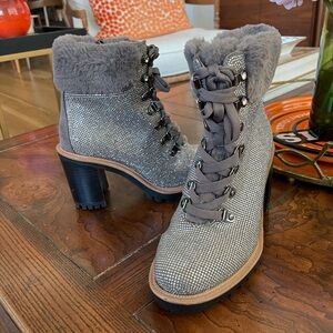 NEW 🆕 Jennifer Lopez Gray Winter Boots with Chunky Heel